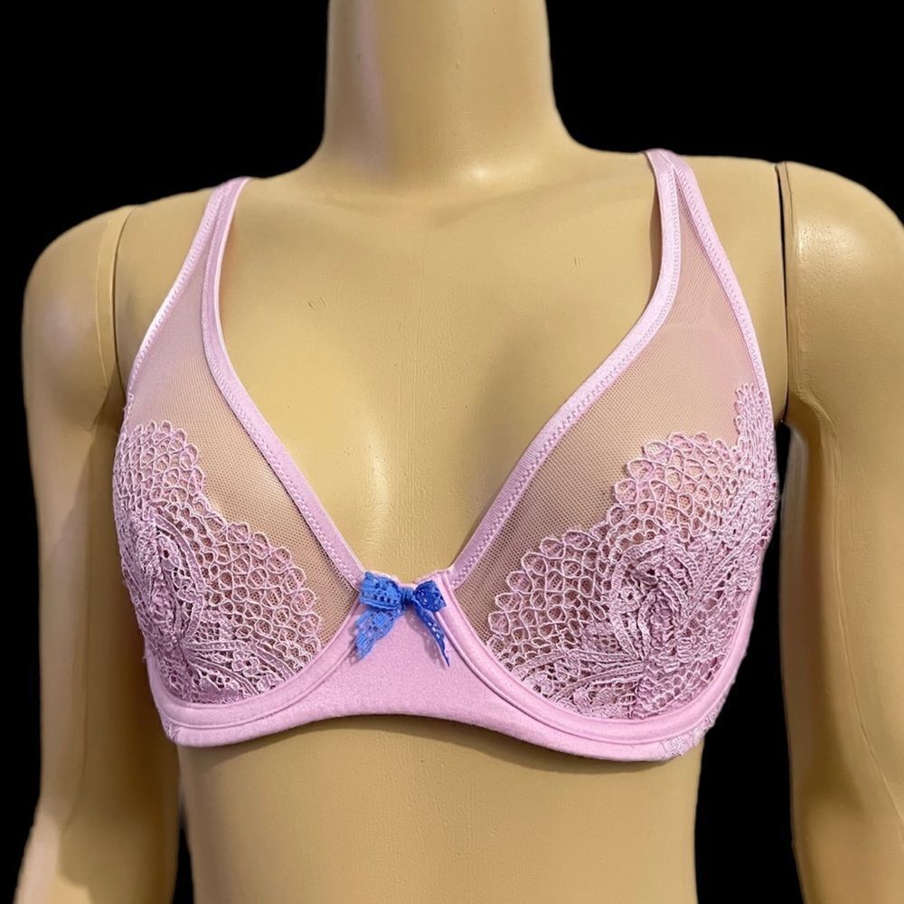 Victoria’s Secret Body Unlined Demi Crochet Lace with mesh bra Lilac 34C